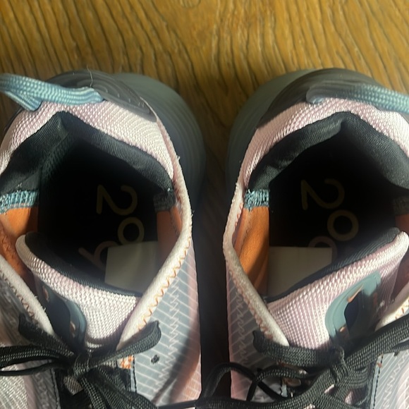 Nike Air Max 2090 pink and black. Used but Great condition! - Picture 8 of 16